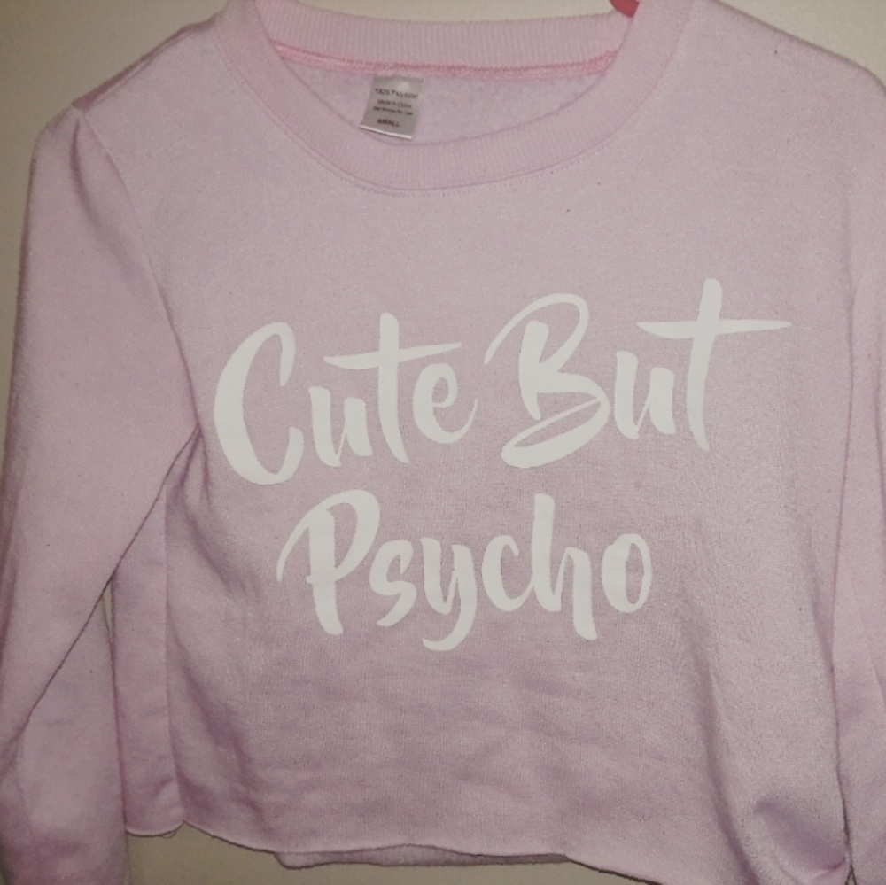 "Cute but Psycho" quarter-sleeve, thin sweater